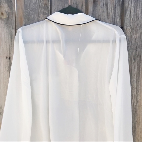 Philosophy Apparel Button Front Blouse - Picture 8 of 8